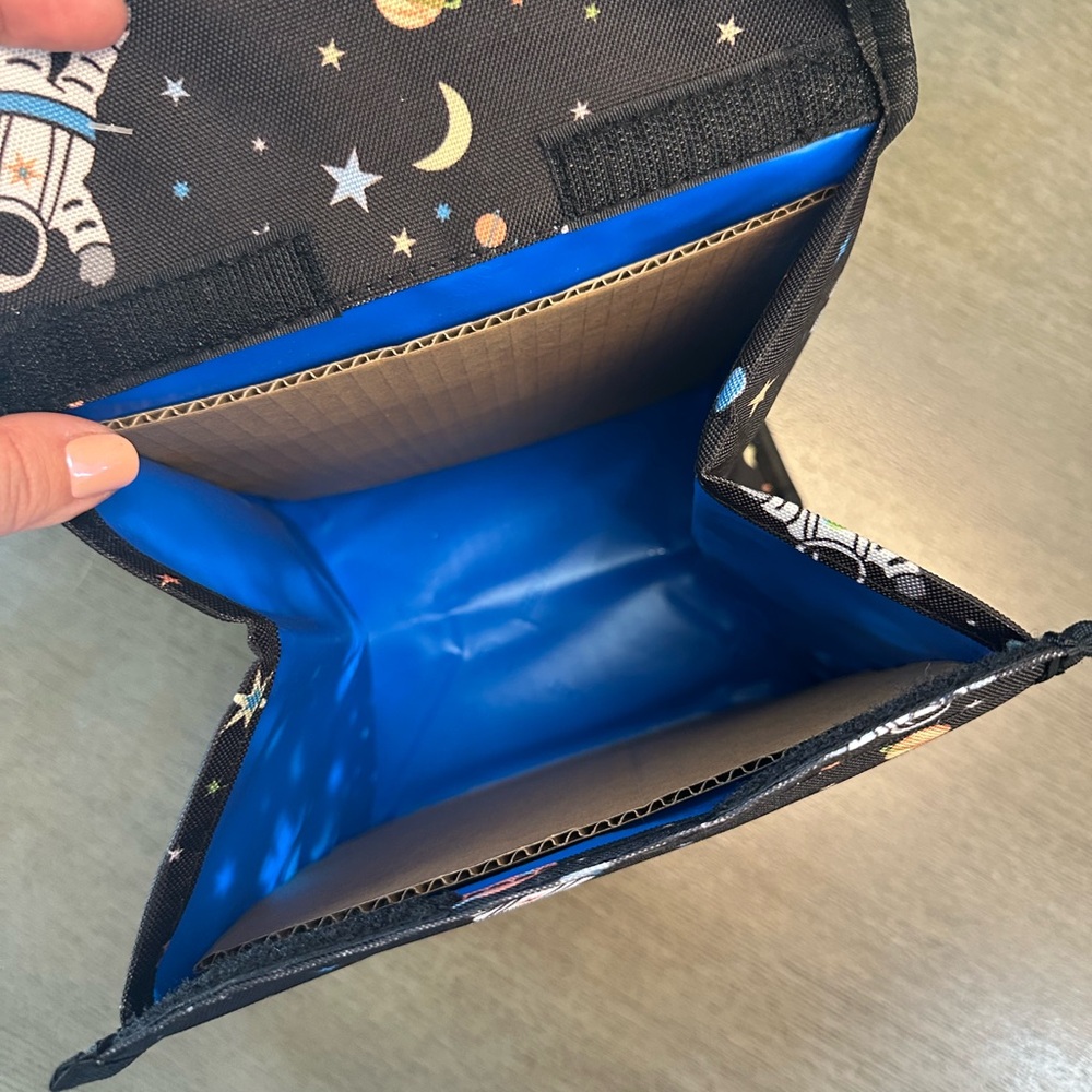 PackIt Freezable Lunch Sack with Astronaut Print - Picture 3 of 4